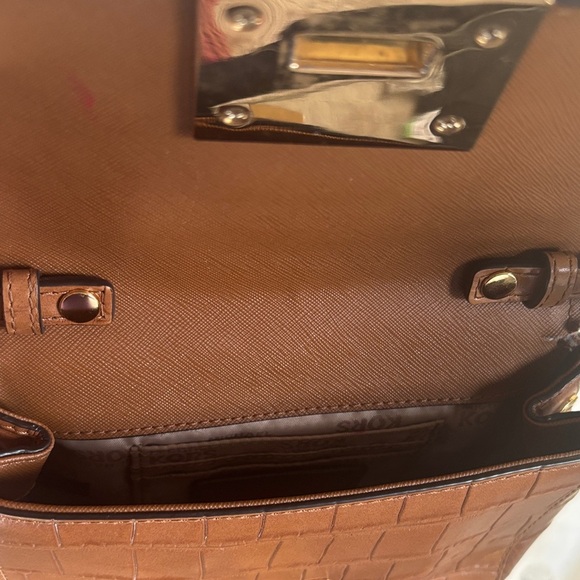 Michael Kors Brown Croc-Embossed Crossbody Bag - Picture 5 of 8